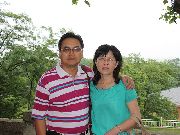 李飞院长在大连和夫人合影留念